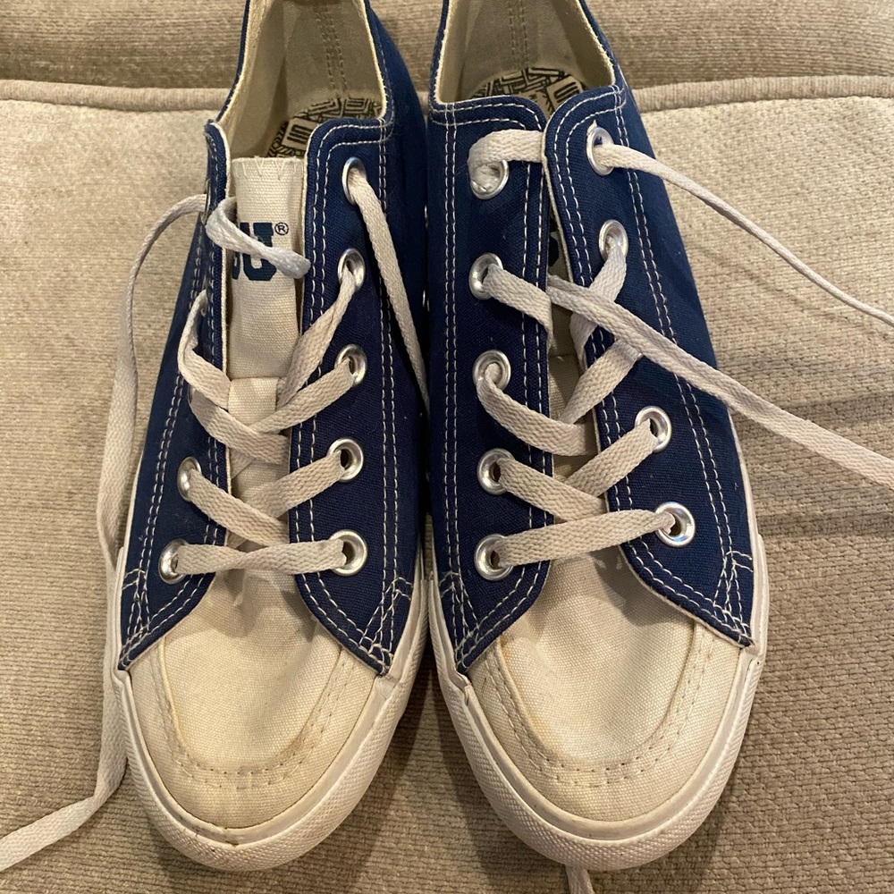 PSU Skick Women tennis shoe sneaker size 6 college